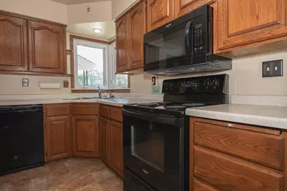 520  39th Ave, Goodview, MN 55987 - Photo 14