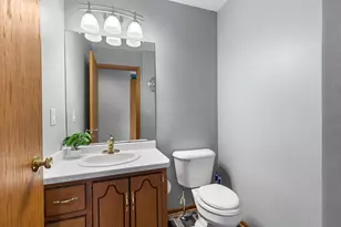 1721 N 21st St, Milwaukee, WI 53205 - Photo 10