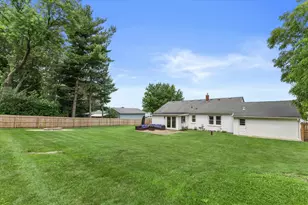 303 E State Rd, North Prairie, WI 53153 - Photo 32