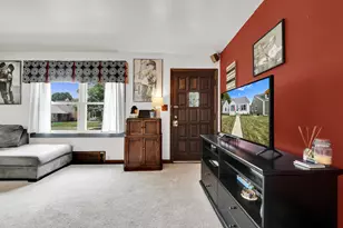 3148 N 79th St, Milwaukee, WI 53222 - Photo 2