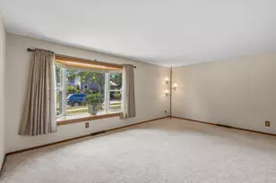 6112 S Indiana Ave, Cudahy, WI 53110 - Photo 4