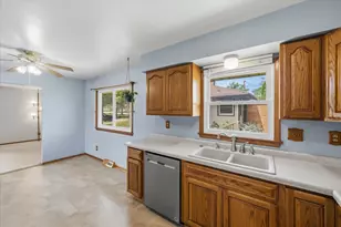 6112 S Indiana Ave, Cudahy, WI 53110 - Photo 12