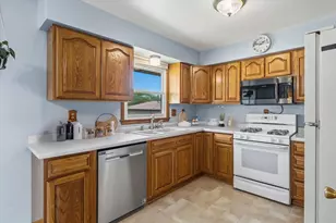 6112 S Indiana Ave, Cudahy, WI 53110 - Photo 8