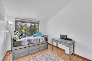 4869 S 19th St, Milwaukee, WI 53221 - Photo 12