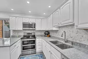 4869 S 19th St, Milwaukee, WI 53221 - Photo 8