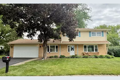 607  Poppy St, Oconomowoc, WI 53066 - Photo 2