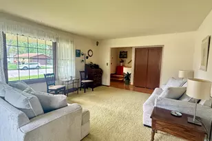 607 Poppy St, Oconomowoc, WI 53066 - Photo 4