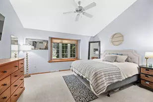 208 Endfield Cir, Waukesha, WI 53186 - Photo 22