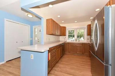 W65N296  Lincoln Ct, Cedarburg, WI 53012 - Photo 14
