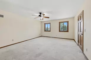 16280 W Heatherly Dr, New Berlin, WI 53151 - Photo 16