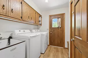 16280 W Heatherly Dr, New Berlin, WI 53151 - Photo 26