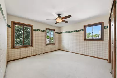 16280 W Heatherly Dr, New Berlin, WI 53151 - Photo 24