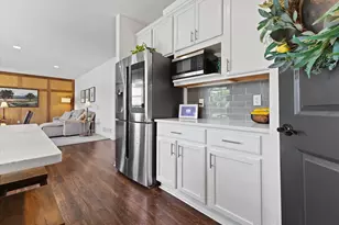 2501 Marie Cir, Waukesha, WI 53189 - Photo 4