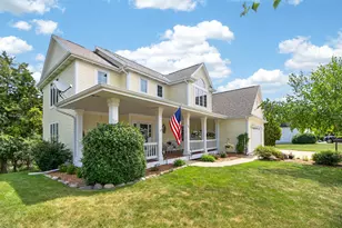 695 Summer Creek Rd, Oconomowoc, WI 53066 - Photo 1