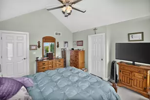 695 Summer Creek Rd, Oconomowoc, WI 53066 - Photo 32