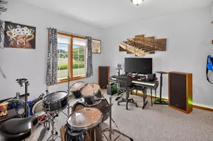 695 Summer Creek Rd, Oconomowoc, WI 53066 - Photo 48