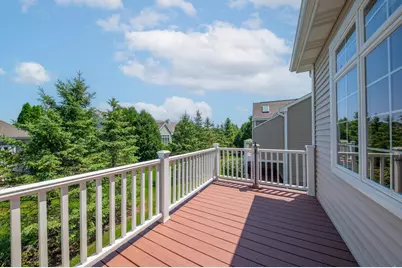 2398  Stoney Ln, Grafton, WI 53024 - Photo 10