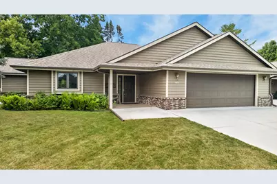 2737  Windepoint Ct #B, Sheboygan, WI 53083 - Photo 2