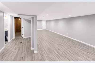 2422 W Hilltop Ln, Oak Creek, WI 53154 - Photo 12