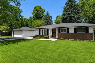 2422 W Hilltop Ln, Oak Creek, WI 53154 - Photo 2