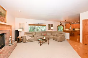 6733 N 108th St, Milwaukee, WI 53224 - Photo 8