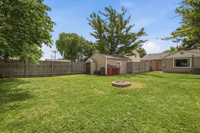 6622 W Bennett Ave, Milwaukee, WI 53219 - Photo 20