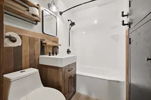 6622 W Bennett Ave, Milwaukee, WI 53219 - Photo 16
