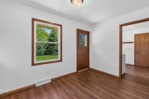 N101W15864 Santa Fe Dr, Germantown, WI 53022 - Photo 8