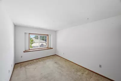 6105 S Creekside Dr #7, Cudahy, WI 53110 - Photo 14