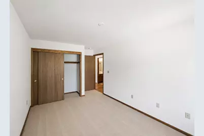 6105 S Creekside Dr #7, Cudahy, WI 53110 - Photo 16