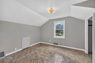 615 Roosevelt Dr, West Bend, WI 53090 - Photo 8
