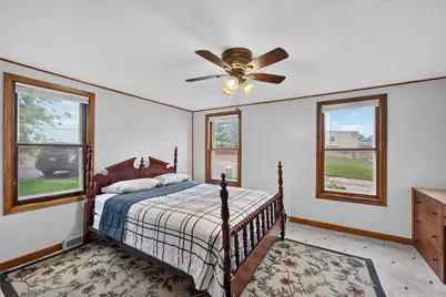 615  Roosevelt Dr, West Bend, WI 53090 - Photo 6