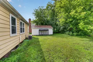 615 Roosevelt Dr, West Bend, WI 53090 - Photo 16