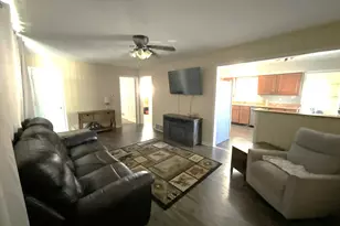 780 N Glenwood Dr, Silver Lake, WI 53170 - Photo 6
