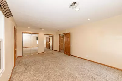 7191 S 37th Pl, Franklin, WI 53132 - Photo 20