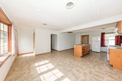 7191 S 37th Pl, Franklin, WI 53132 - Photo 6