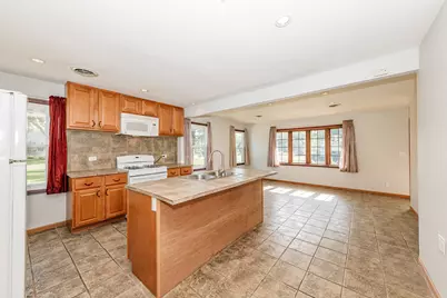 7191 S 37th Pl, Franklin, WI 53132 - Photo 10