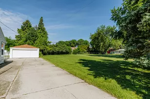 7191 S 37th Pl, Franklin, WI 53132 - Photo 40