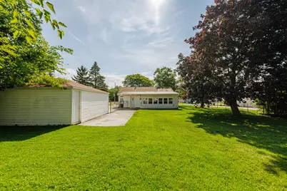 7191 S 37th Pl, Franklin, WI 53132 - Photo 34