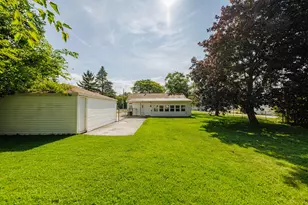 7191 S 37th Pl, Franklin, WI 53132 - Photo 34