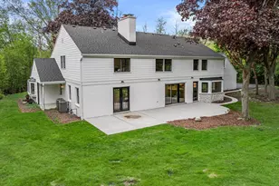 10525 N Fairway Ln, Mequon, WI 53092 - Photo 2