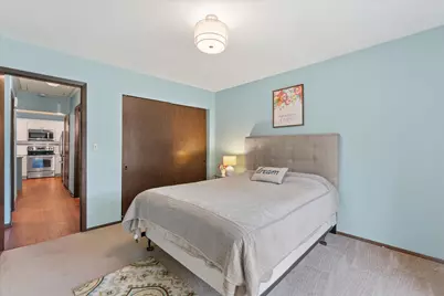 5228  Woodbridge Ln #5228, Greenfield, WI 53221 - Photo 12
