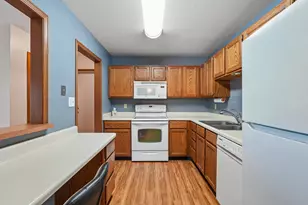 7100 Mariner Dr, Racine, WI 53406 - Photo 14