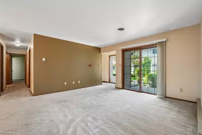 7100  Mariner Dr #103, Racine, WI 53406 - Photo 4