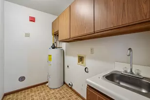 7100 Mariner Dr, Racine, WI 53406 - Photo 16