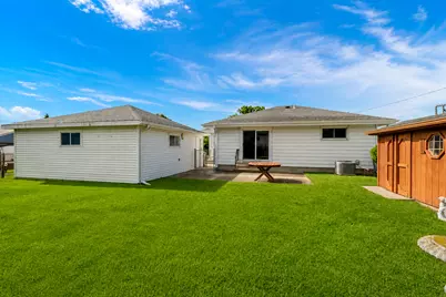 3804 E Klieforth Ave, Cudahy, WI 53110 - Photo 4