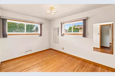 3804 E Klieforth Ave, Cudahy, WI 53110 - Photo 16