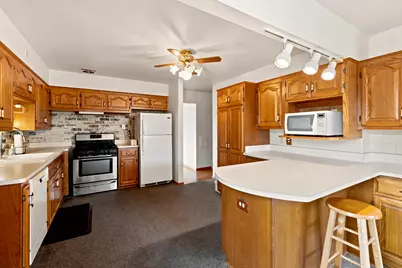 3804 E Klieforth Ave, Cudahy, WI 53110 - Photo 10