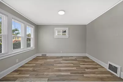 4324 N 14th St, Milwaukee, WI 53209 - Photo 10