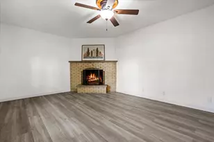 10849 W Derby Ave, Wauwatosa, WI 53225 - Photo 24